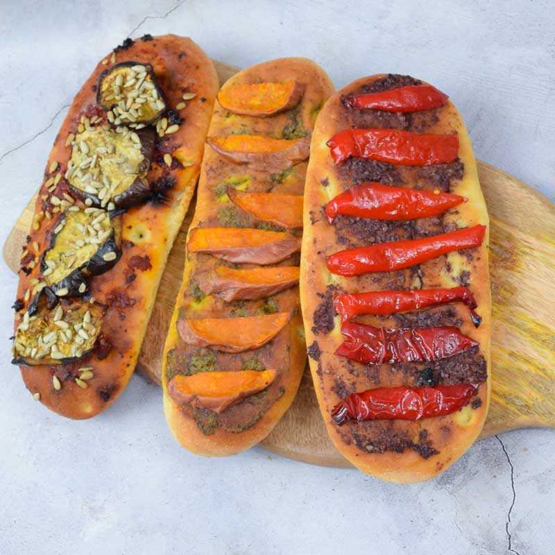 פוקצ'ות טבעוניות במגש